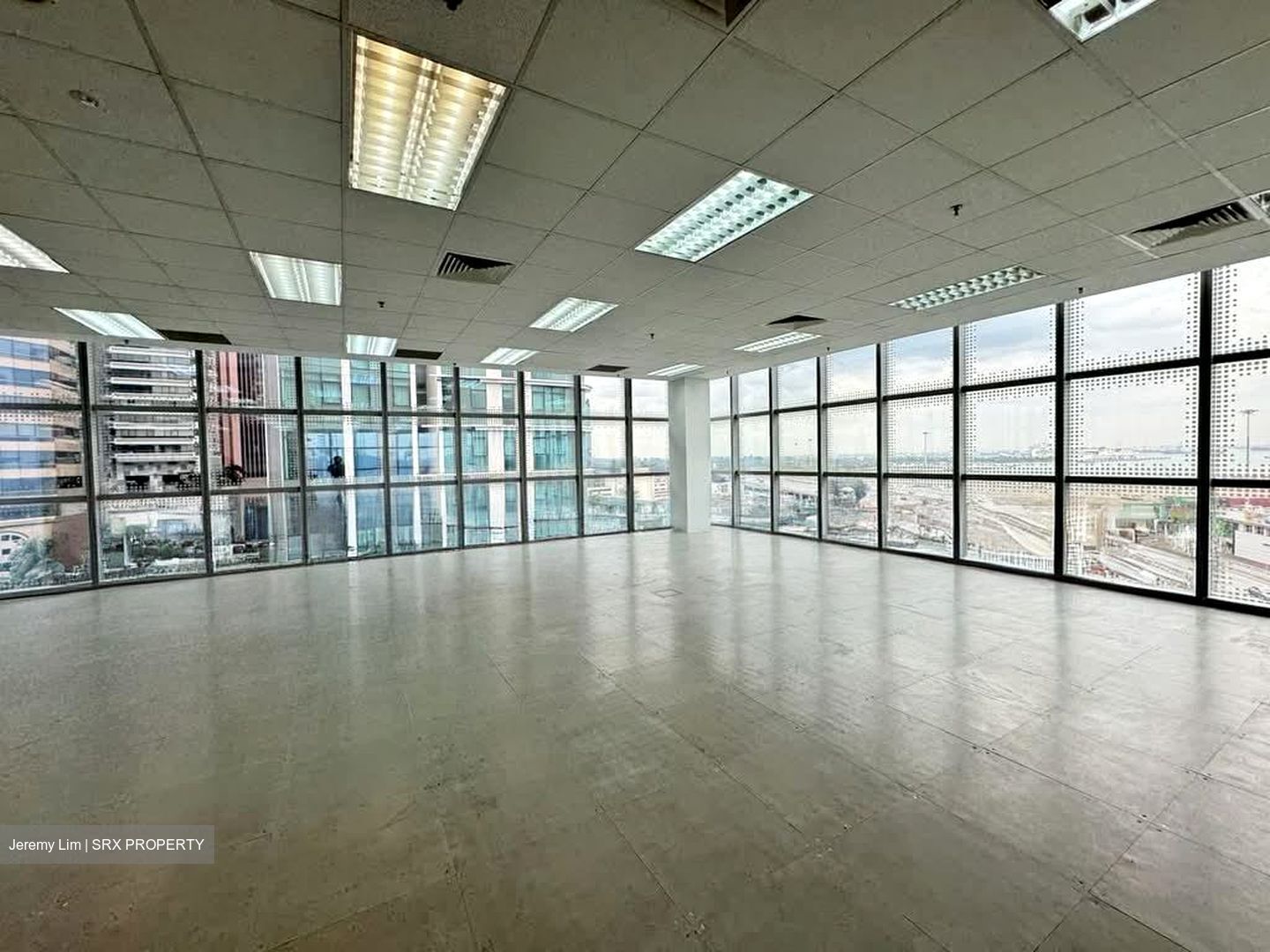 Lippo Centre (D2), Office #558258791